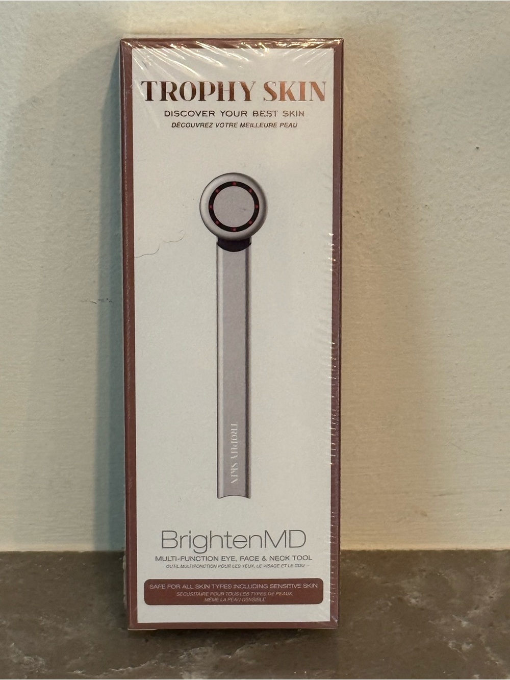 Trophy Skin BrightenMD Multi-Function Eye, Face & Neck Tool - Heat & Vibration